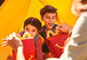 Este mes, la Cajita Feliz de McDonald’s sorprende con juguetes 100% sustentables - Brand Lab - ABC Color