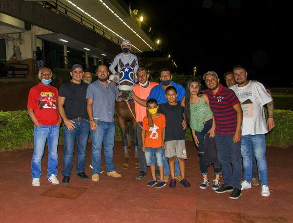 Oroshimaru ganó la principal sueltas del turf, el domingo - Polideportivo - ABC Color