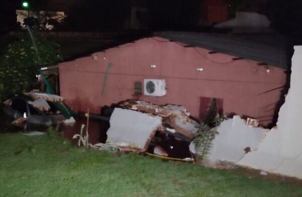 Diario HOY | Hombre fallece aplastado tras derrumbe de muralla de su casa