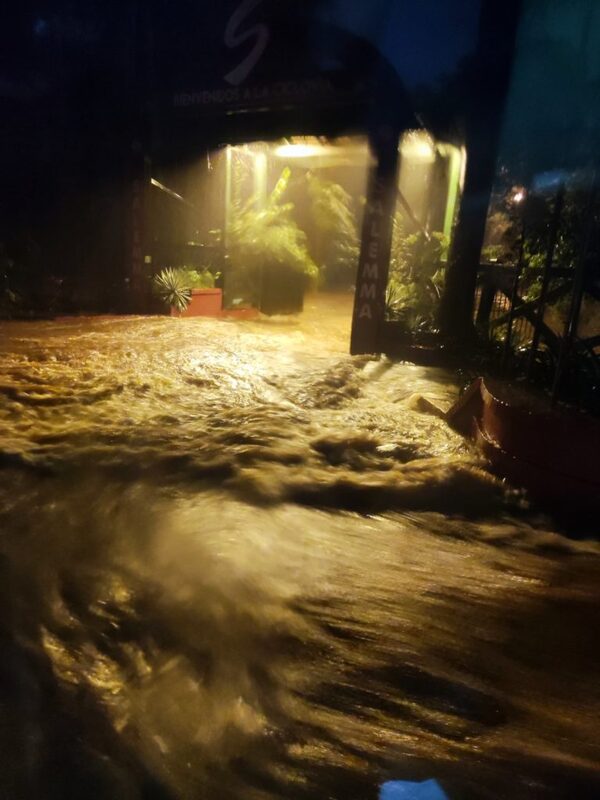 Un fallecido y varias casas inundadas » San Lorenzo PY
