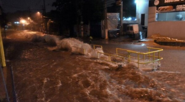 Temporal causa estragos en varios puntos de la capital y alrededores