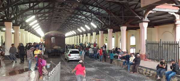 Dirigente campesino calificó de inhumana actitud del director del Ferrocarril - Megacadena — Últimas Noticias de Paraguay