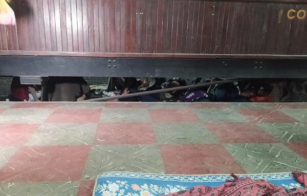 Tras fenómeno climático, campesinos pasaron la noche en la Estación de Ferrocarril