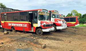 Vecinos se organizan para exigir transporte público - La Clave