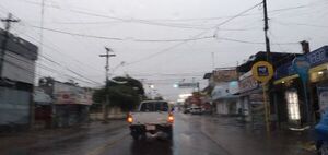 Torrencial lluvia desde anoche en Carapeguá  - Nacionales - ABC Color