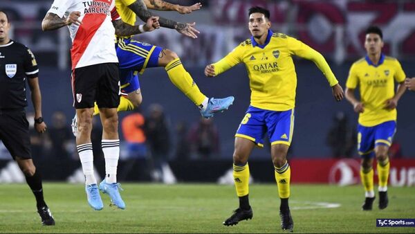 Aaron Molinas, el apuntado por Guillermo Barros Schelotto