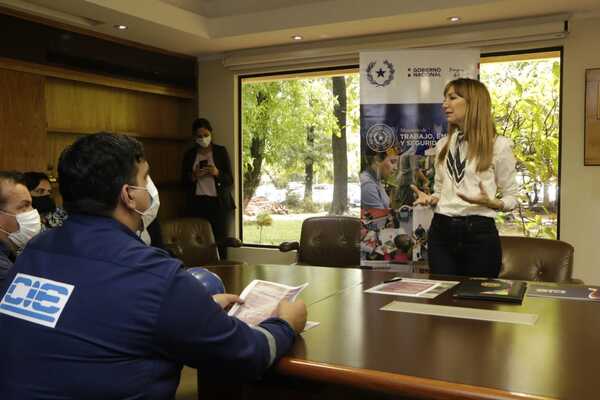 Empresa industrial dará trabajo a egresados del SNPP mediante alianza con el Mtess - .::Agencia IP::.