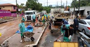 La Nación / Desborde de arroyo causa destrozos y caos vehicular en Lambaré