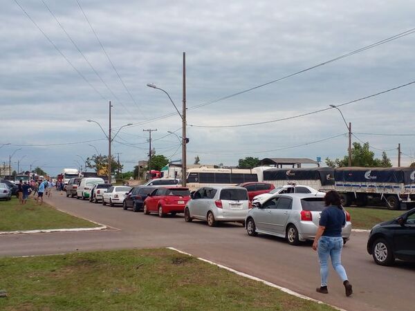 Manifestantes esperan resultado de la reunión con autoridades, pero vendrían a Asunción - Nacionales - ABC Color