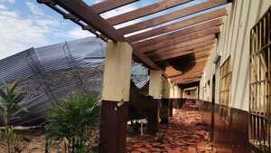 Tras fuerte temporal, nueve aulas quedaron destrozadas en una escuela de Luque - Megacadena — Últimas Noticias de Paraguay
