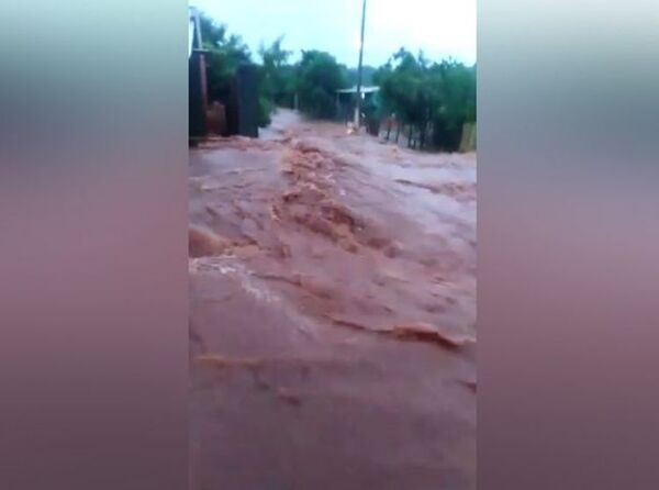 Niña muere tras ser arrastrada por raudal en Ciudad del Este