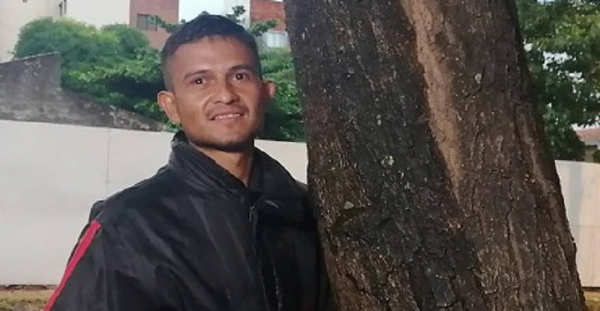 Senador contrata a trabajador que salvó a su hijo del raudal - Noticiero Paraguay