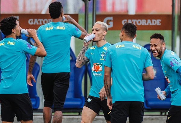 Diario HOY | Brasil alista cuatro atacantes para recibir a Chile