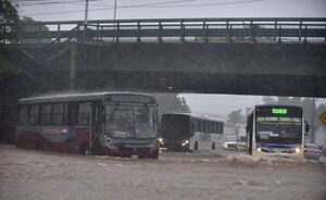 Temporal desnuda corrupción y precariedad en infraestructura en Asunción y Gran Asunción - Nacionales - ABC Color