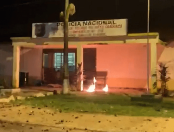 Seis policías heridos y casi veinte detenidos tras enfrentamiento en Caaguazú · Radio Monumental 1080 AM