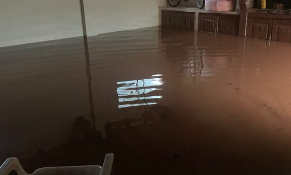 Intensa lluvia deja anegados a varios barriosde Ciudad del Este ante precarios desagües – Diario TNPRESS
