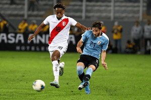 En un Centenario colmado, Uruguay buscará el boleto recibiendo a Perú