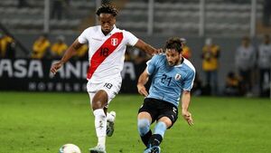 Uruguay ante Perú, duelo directo por llegar a Qatar