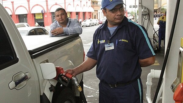 Estaciones de servicio de emblemas privados atenderán en horario limitado como medida de protesta