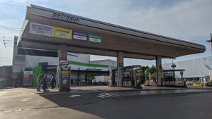 Gobierno apela al “compromiso” de las gasolineras y pide operar en horario extendido - Nacionales - ABC Color