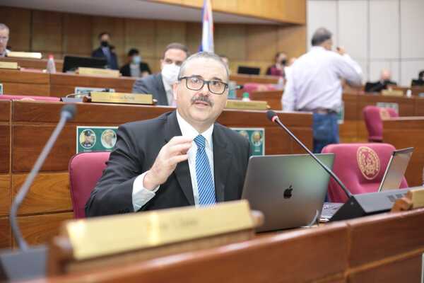 Diario HOY | “Ancho” Ramírez se despidió de su banca en el Senado