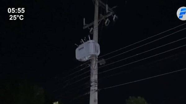 Crónica / Electricista quedó colgado al poste de Ande: sobrevivió a feroz descarga