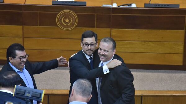 Senado acepta renuncia de Ancho Ramírez y reemplazante asume