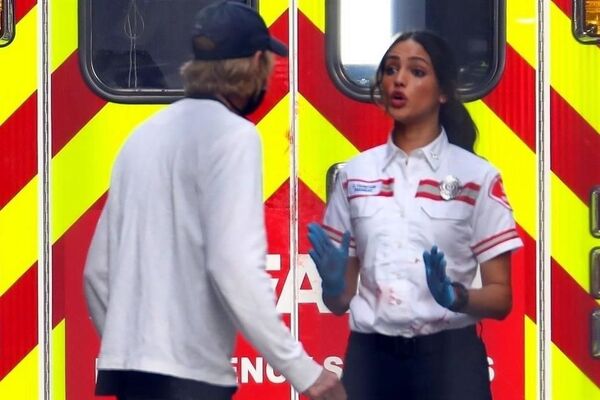 Michael Bay y Eiza González hablaron sobre ‘Ambulance’ en exclusiva