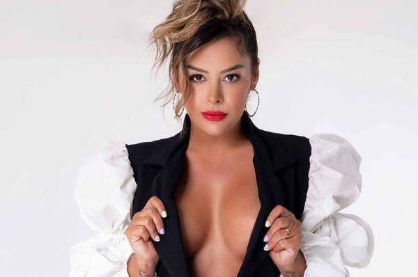 Crónica / Larissa pidió escrachar a gente "puerca" que tapona desagües