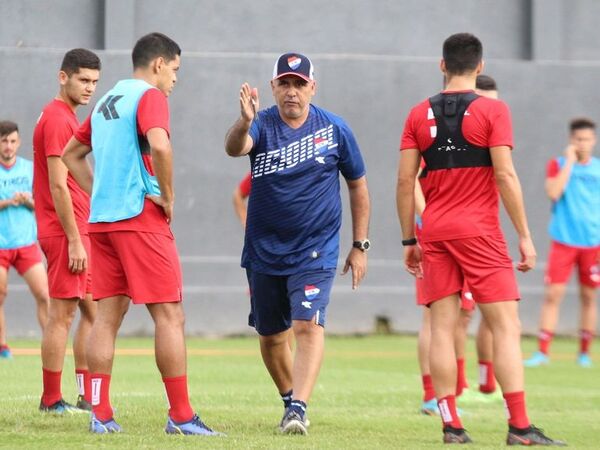 Pedro Sarabia: práctica y quiénes integran el cuerpo técnico - Nacional - ABC Color