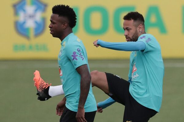 Vinicius dice que jugar con Brasil es tan difícil como hacerlo con el Real - Fútbol Internacional - ABC Color