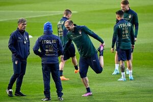 Italia, sin margen de error - Fútbol Internacional - ABC Color