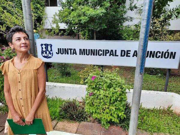 Ilustre bailarina rechaza reconocimiento de la comuna capitalina