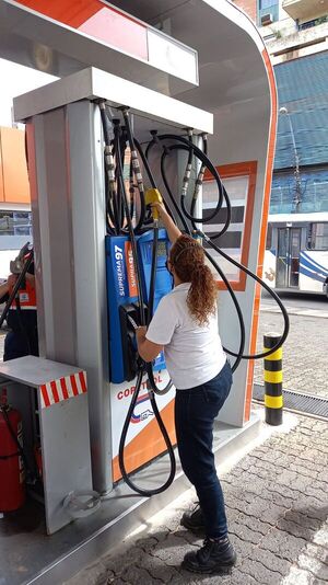 Combustible: Conacom analiza infracciones con recorte del horario de atención en gasolineras  - Nacionales - ABC Color