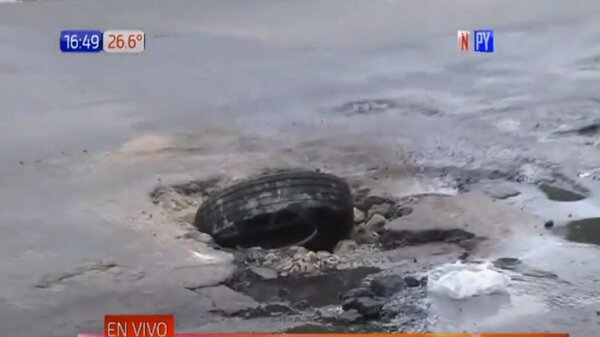 Cráteres de terror: Avenida Félix Bogado con un portal a otra dimensión | Noticias Paraguay