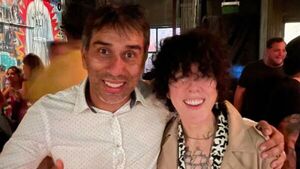 Pipino muy emocionado tras conocer a cantante de Asunciónico