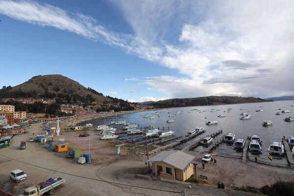 La Armada boliviana rescata el cuerpo de un peruano en el lago Titicaca - Mundo - ABC Color