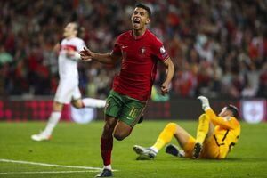 Portugal impone su talento ante Turquía - Fútbol Internacional - ABC Color