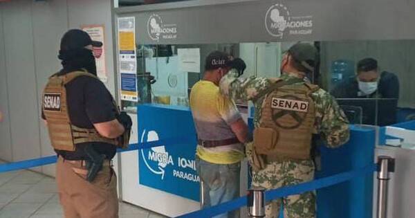La Nación / Expulsan a brasileño con orden de captura internacional que fue detenido en Alto Paraná