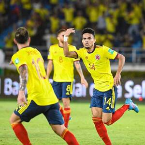 Crónica / Colombia goleó a Bolivia y aún sueña con llegar al Mundial