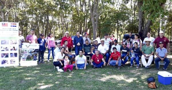 La Nación / Instruyen en piscicultura a agricultores de San Pedro