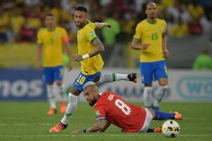 Brasil deja en jaque a Chile - Fútbol - ABC Color