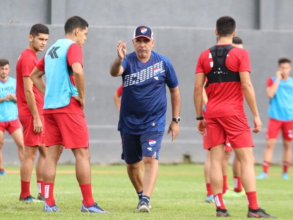 Enderezar el rumbo, el desafío de Sarabia en Nacional - Fútbol - ABC Color