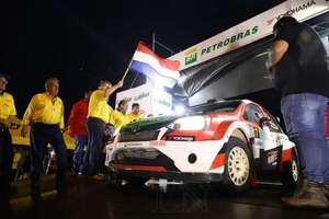 Encarnación y una noche espectacular con la simbólica del Rally