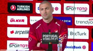 Tras fallar un penal, el turco Burak Yilmaz anuncia su retiro internacional