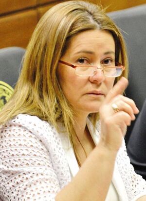 Diputada Villalba querelló por difamación y otros delitos a su colega Celeste Amarilla - Nacionales - ABC Color