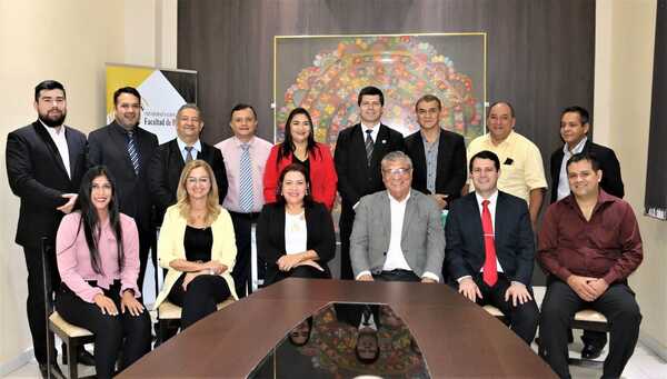 Asumen nuevos miembros del Consejo Directivo de la FAFI-UNE - La Clave