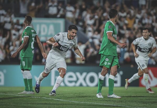 Iván Torres, convocado por Barros Schelotto para el partido ante Perú