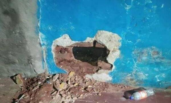 Crónica / "El Chapo" un poroto. Presos escaparon con ayuda de una cuchara