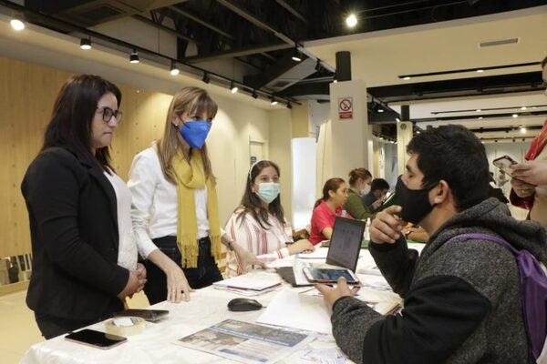 Feria de Empleo en CDE dispone más de 200 puestos laborales - La Clave